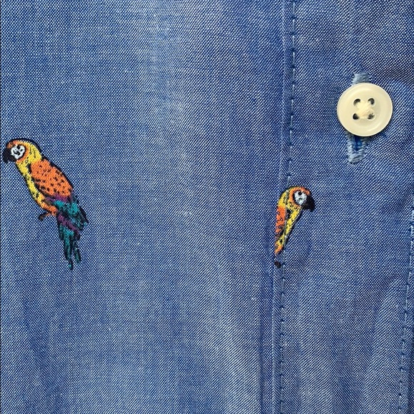 EUC Old Navy Parrot Print Chambray ButtonDown XL - Picture 5 of 11